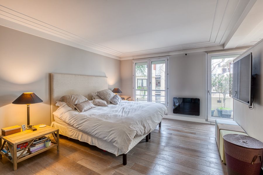 BOULOGNE-BILLANCOURT – METRO PTE DE ST CLOUD -APPARTEMENT DE RÉCEPTION 90 m2 CLIMATISÉ